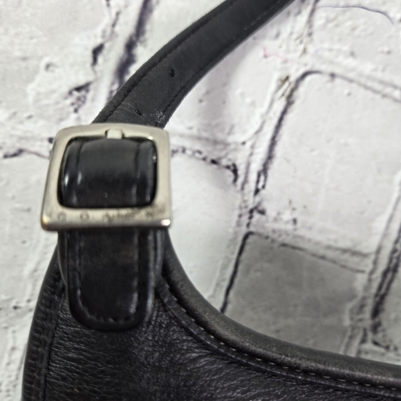 Vtg Coach 9142 black leather flap slim shoulder bag purse - Picture 8 of 10